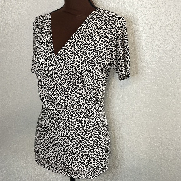 NWOT MaxMara Italy Cream Black Cheetah Print Faux Wrap Blouse IT 42 US S - Picture 2 of 5
